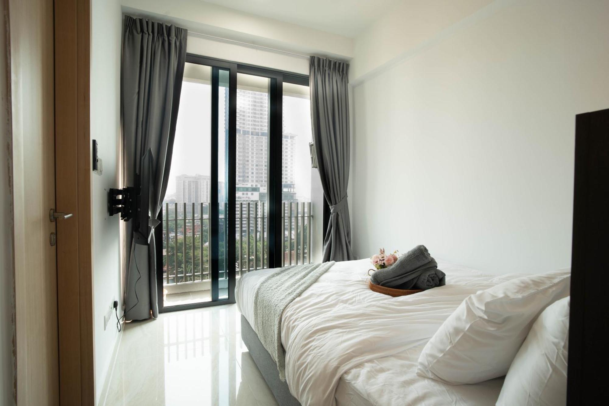 The Colony By Infinitum Best Pool View Klcc Trx Merdeka 118 Kl Tower Kuala Lumpur Exterior photo